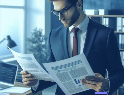 Comprar una asesoría pequeña o mediana. Depende de tu estrategia